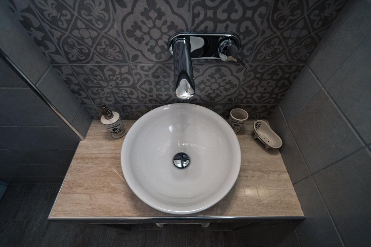 Meropi Rooms Kamares  Exteriör bild